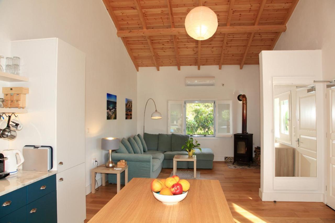 Blue Sky Cottage, Kanouli Beach Halikounas エクステリア 写真