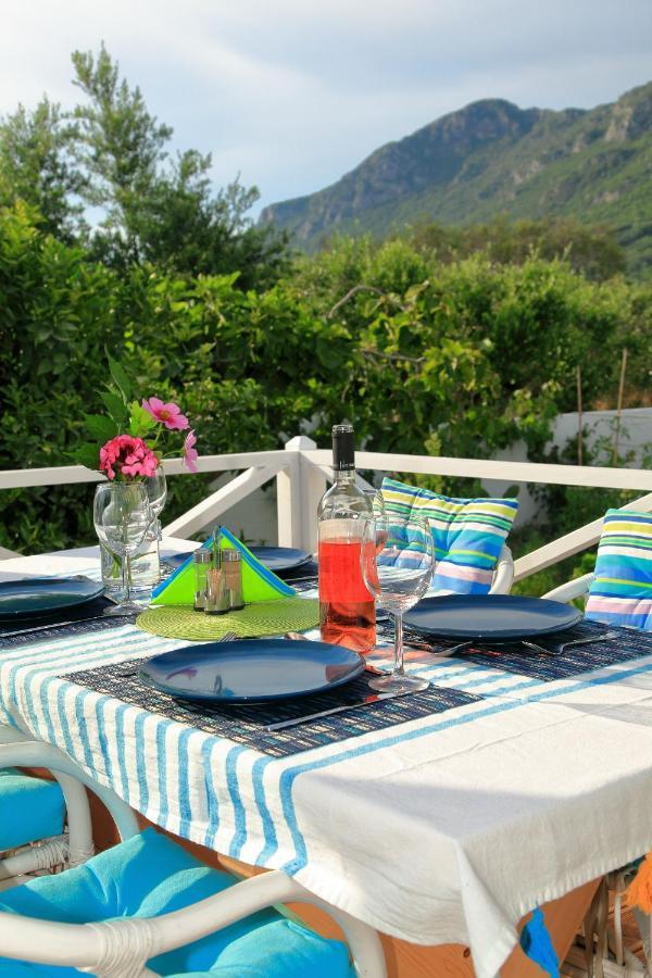 Blue Sky Cottage, Kanouli Beach Halikounas エクステリア 写真
