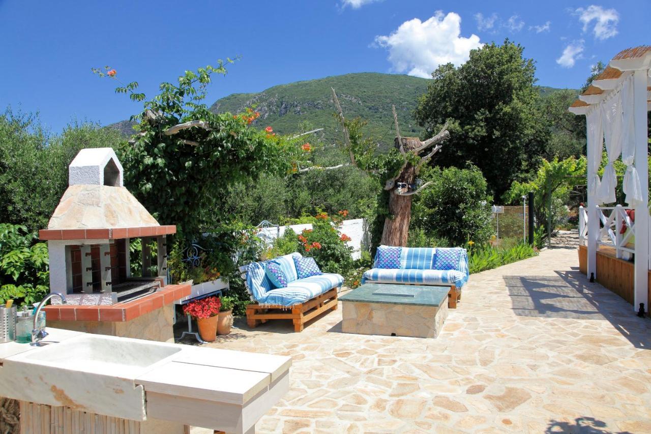 Blue Sky Cottage, Kanouli Beach Halikounas エクステリア 写真