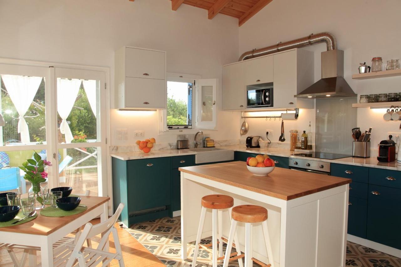 Blue Sky Cottage, Kanouli Beach Halikounas エクステリア 写真