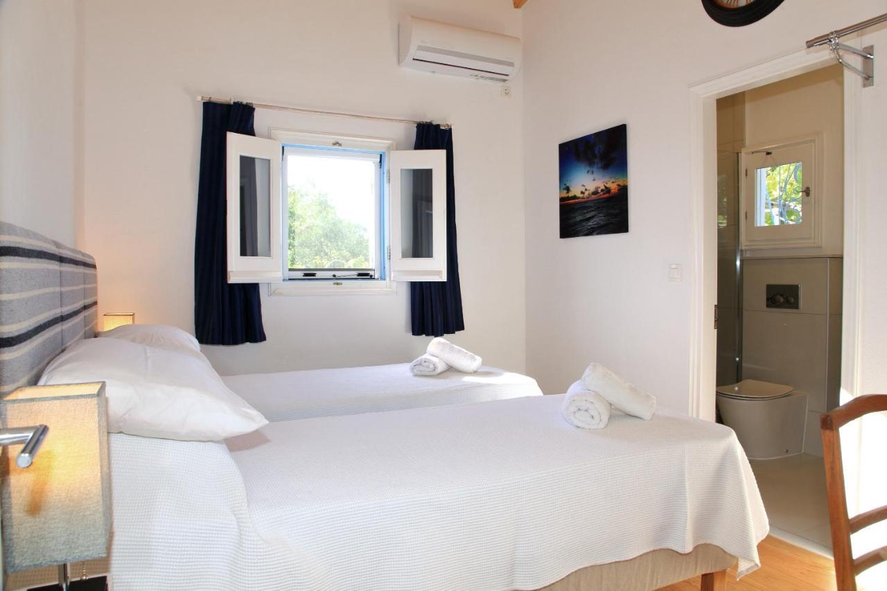 Blue Sky Cottage, Kanouli Beach Halikounas エクステリア 写真